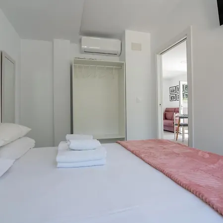 Solpor Galitrips - Apartamentos Corcubión Buitenkant foto